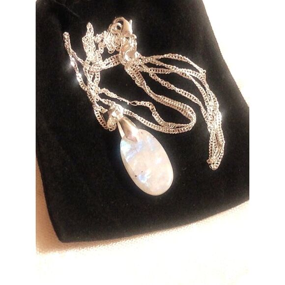 MOONSTONE WITH BLUE FLASH PENDANT STERLING SILVER CHAIN AND MOUNT - Picture 7 of 7